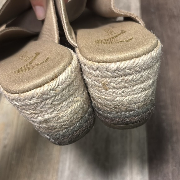 Anthropologie SLIP ON WEDGE SANDALS - Picture 3 of 4